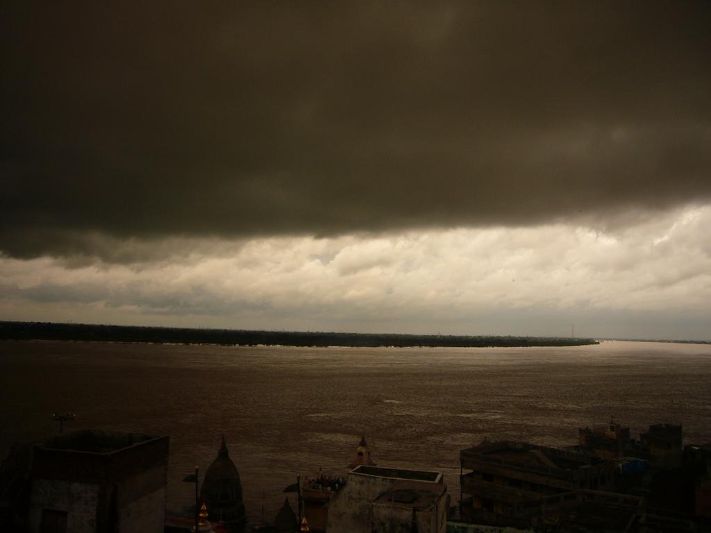 Grg Shanti Guest House Varanasi Near Manikarnika Ghat Exterior foto